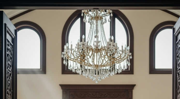 Chồng dọn đến ở hẳn với bồ, tôi không g//ào th//ét gh//en tu//ông mà lặng lẽ chở mẹ chồng li//ệt đến