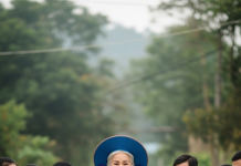 Mẹ già 60t bụng càng ngày càng to, cả làng đổ cho ông g;óa vợ cuối xóm, ai ngờ 1 ngày xe cấp cứu ập đến