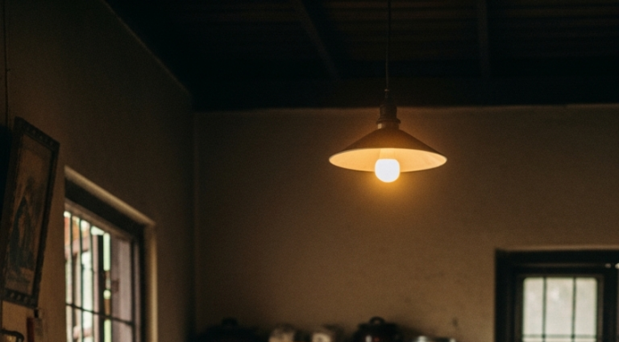 Không phải vì chúng tôi muốn, mà vì… chúng tôi coi đó là món quà trả lại cho Thắng, cho đứa trẻ ngày nào cầm mớ cá nhỏ đến đổi lấy một cái bánh bao