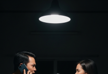 Tôi bảo vợ rút hết 500 triệu tiền tiết kiệm đưa tôi mang về quê xây lại nhà cho ông bà nội vậy mà cô ấy kiên quyết không chịu