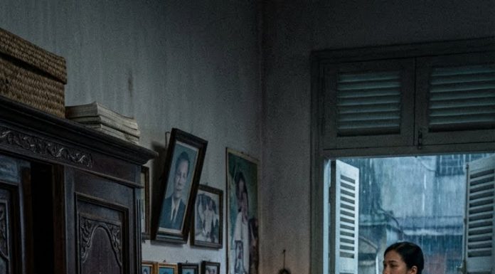 “Nếu anh đã tìm đến được đây, nghĩa là anh vẫn còn thương em. Em không muốn trở thành gánh nặng thêm một lần nào nữa.