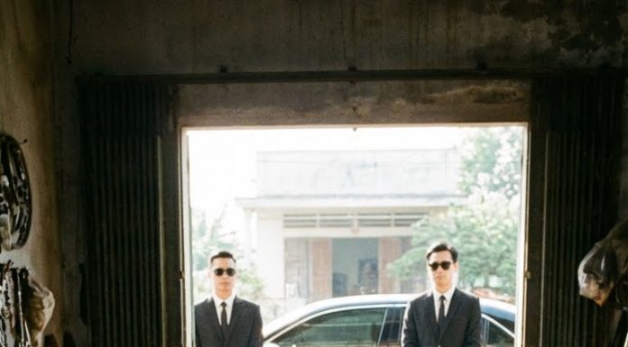 Ở xóm Đông, ai cũng biết về Thảo – đứa bé được nhận nuôi từ lúc 3 tuổi, lớn lên trong ngôi nhà tồi tàn nhất xóm