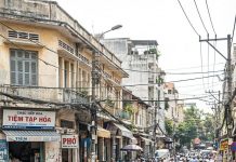 — “Con buồn… nhưng cũng vui. Vì giờ ngày nào con cũng được đứng ở nơi mang tên hạnh phúc. Giống như chú Tuấn muốn con vậy.”