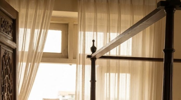 Gặp lại chồng cũ và yếu lòng m;ột đê;m, nhưng lời anh thốt ra trong mơ đã khiến tôi bỏ đi không ngoảnh lại