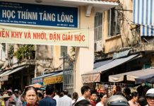 Kh//inh thông gia ngh//èo h::èn đi chiếc Hon.da cũ ná/t đưa dâu, mẹ chú rể qu//át: “Đu::ổi cái ông già b::ẩn th::ỉu với cái đống đồng nát này về ngay đi”. 5 phút sau bà t/ái mặt ch/ết ngất khi thấy bố cô dâu mở cốp xe ra….