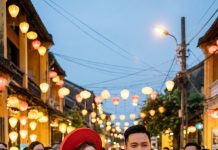 Kh::inh nhà bạn g:ái quá ngh:èo chàng trai bảo: “Nhà em ng:hèo rớt mồng tơi thế này, anh chỉ đón dâu được ban đêm thôi cho đỡ x:;ấu h:;ổ”. Để rồi đúng ngày đón dâu thì h::ãi hù::ng…