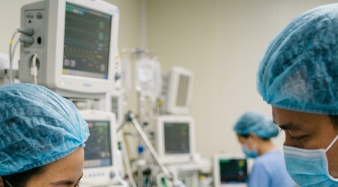 “Hai Đứa Trẻ Dính Liền Đầu – Hành Trình Kỳ Tích Lay Động Triệu Trái Tim Việt”