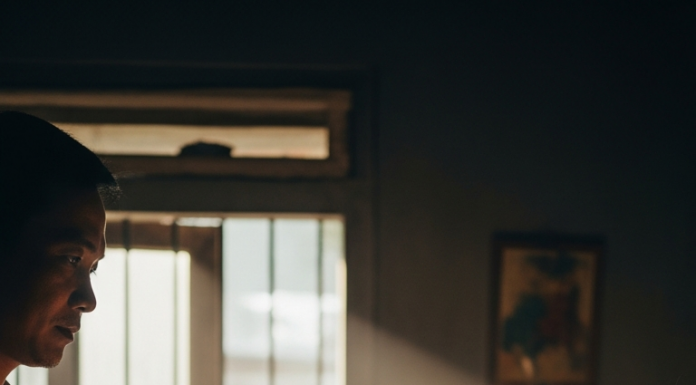 Mỗi ngày đưa vợ đi chợ đúng 100 nghìn vì sợ cô ấy bòn tiền đem về ngoại hết, tôi ngỡ ngàng khi thấy cảnh