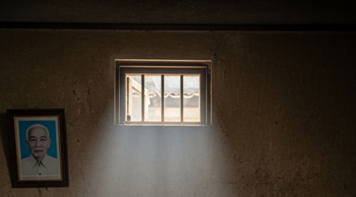 Mọi thứ dường như vẫn còn như hôm qua mẹ còn ở đây, chỉ là… mẹ đã không còn nữa.