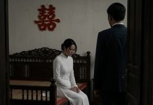 Có những lời nói… chỉ một lần cũng đủ phá hủy cả đời người. Và có những người… dù hối hận đến đâu, cũng không bao giờ lấy lại được nữa.