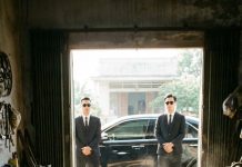 Ở xóm Đông, ai cũng biết về Thảo – đứa bé được nhận nuôi từ lúc 3 tuổi, lớn lên trong ngôi nhà tồi tàn nhất xóm