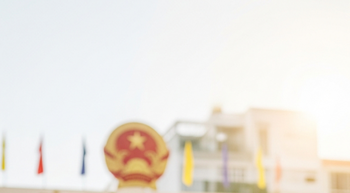 Vừa Cấm Giấy Ly Hôn Trên Tay, Chị Chồng Đã Gọi Điện: “Chuyến Lương Tháng Này Cho Chị Nhé!”. Tôi Cười Nhạt Đáp Một Câu Khiến Đầu Dây Bên Kia Câm Nin, Cả Nhà Chồng Náo Loạn…