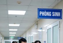 B/ồ đến ngày sinh con trai, tôi rốt ráo báo vợ “Anh phải đi công tác đột xuất 5 ngày” rồi lao vào viện chăm sóc mẹ con cô ấy