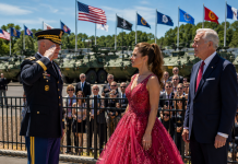 My family banned me from my brother’s military ceremony, calling me a disgrace for a failed mission eighteen years ago. I stood silently outside the fence as he took the stage. But then, a four-star general arrived with two hundred soldiers—and walked right past my brother to salute me instead…