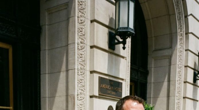 Get your bastard kid off these steps before I call security!” My father yelled, holding back my screaming mother outside the luxury hotel while my humiliated sister sobbed on the stairs. I shielded my weeping son, unaware that a secret livestream was already exposing their sickening abuse to millions online.