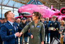They Laughed When a Young Officer Pulled the Cover Off My Bright Pink Warthog and Called It a Parade Float—Then Twenty-Three Veterans Rose From Their Seats and Formed a Silent Wall Around the Aircraft. He Still Thought They Were Overreacting Until a Retired Commander Played My Final Radio Call From Raven Valley and Asked What Six White Marks on the Wing Really Meant